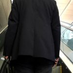 スーツを着た男性